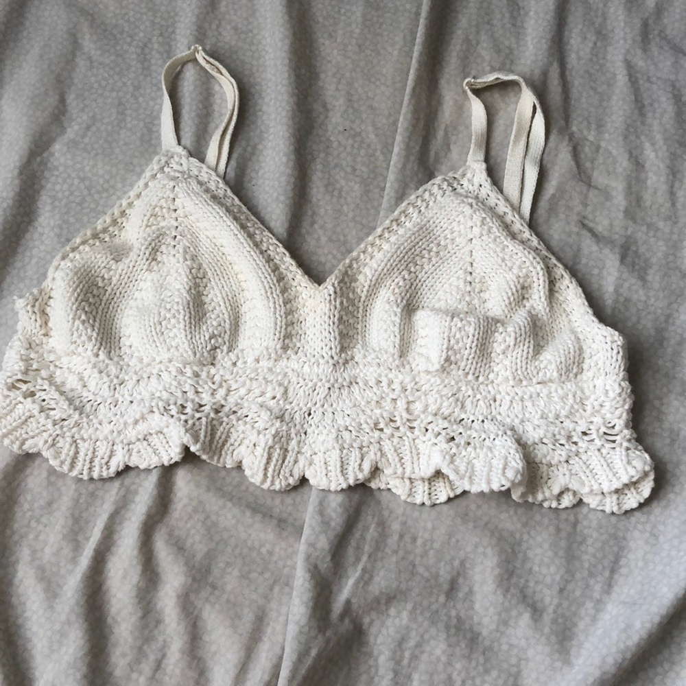 White knitted crop top